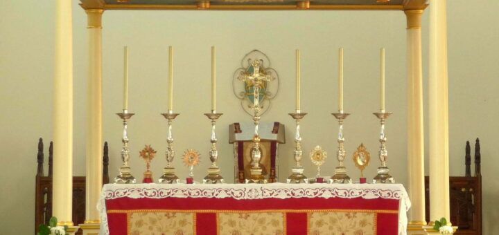 altar-santa-misa